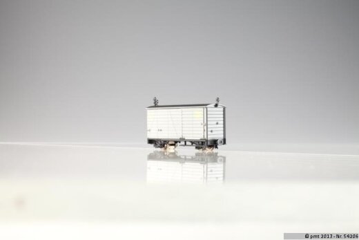 pmt 54206 - H0e G&uuml;terwagen, gedeckt, kurz, K. S&auml;chs. Sts. E. B., grau Ep.I