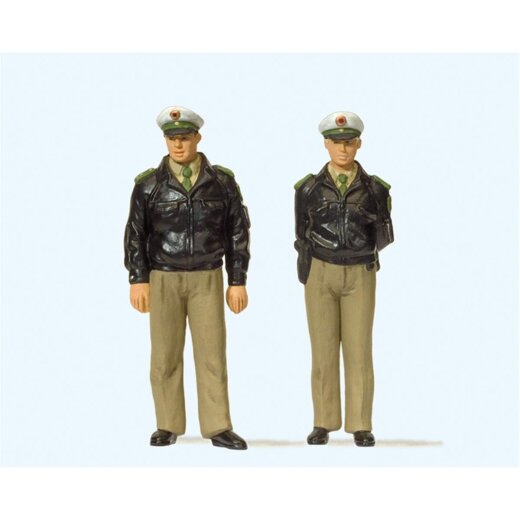 Preiser 44900 - Polizisten stehend. Gr&uuml;ne Uniform. BRD