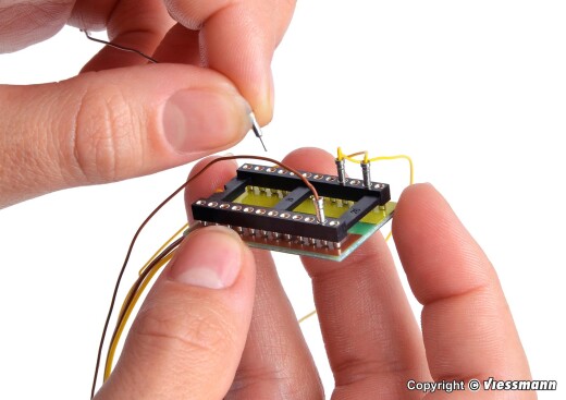 Viessmann 6044 - Adapterstift f&uuml;r Verteilerleiste, 25 St&uuml;ck