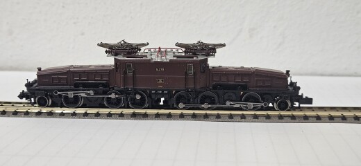 Arnold HN2431 - N Elektrolokomotive Ce 6/8II (Krokodil),braun,SBB,Ep.II-III
