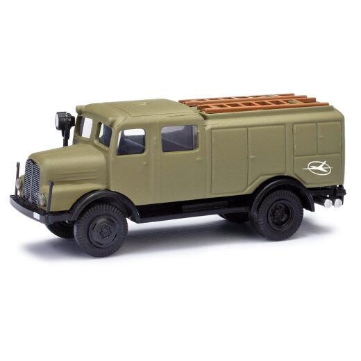 Busch 95618 - H0      ESPEWE: IFA S4000 TLF, Flughafen, Gr&uuml;n