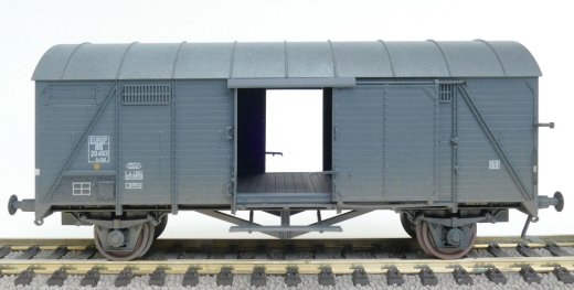 Exact-Train EX22074 - H0 NS X-CHG EUROP gedeckter Wagen Epoche III (Verschmutzt)