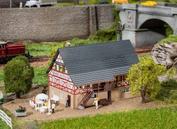 Faller 232192 - N Bauernhaus mit Gastwirtschaft