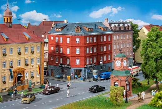 Faller 130138 - H0 Stadteckhaus mit Tattoostudio