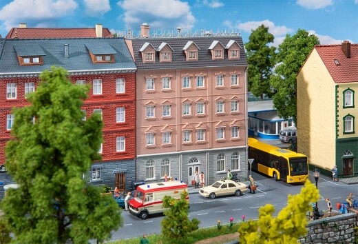 Faller 130627 - H0 Stadthaus mit Kanzlei