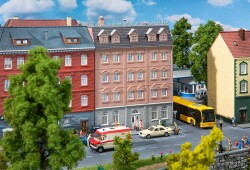 Faller 130627 - H0 Stadthaus mit Kanzlei