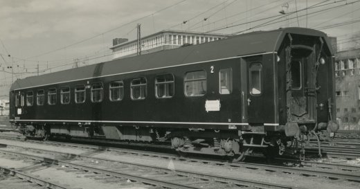 Exact-Train EX10102 - H0 NS Bc7023 Plan N Liegewagen Berlinerblau, Betriebsnummer in der Mitte