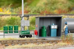 Auhagen 11469 - H0 Kleinlok-Tankstelle