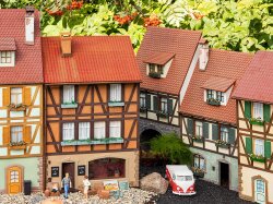 Faller  331769 - G Fachwerkhaus mit Schaufenster,...