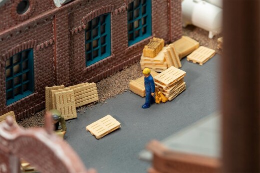 Faller 272920 - N Hubwagen mit Paletten