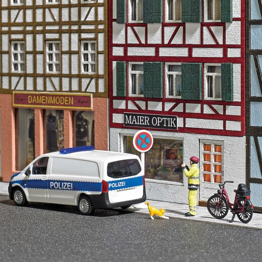 Busch 79801 - H0      Action Set: Anzeigenhauptmeister