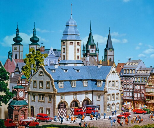 Faller 191835 - H0 Rathaus mit Feuerwache