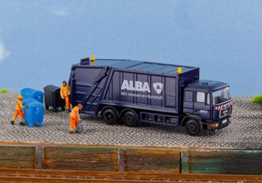 MINIS LC97002 - N MiNiScene M&uuml;llabfuhr mit Figuren, ALBA