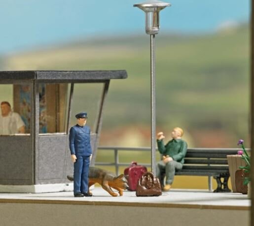 Busch 8869 -   TT    Action Set:Bundespolizei mit Sp&uuml;rhund