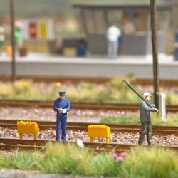 Busch 8875 -   TT    Action Set: Rangierer &amp;...