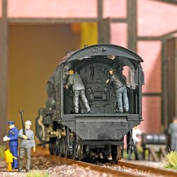 Busch 8879 -   TT    Lokf&uuml;hrer &amp; Heizer
