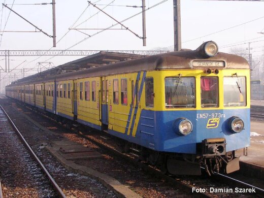 Piko 51467 - E-Triebzug/Sound  EN57 SKM V + PluX22 Dec.