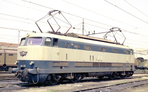 Arnold HN2687S - N FS, Elektrolokomotive E.444 1. Serie, Ursprungsfarbgebung ohne roten Streifen, silberne Zierleisten, braune Drehgestelle, mit Multiprotokoll-Sounddecoder