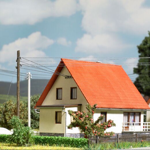 Busch 1754 - Freileitung 3 Holzmasten H0