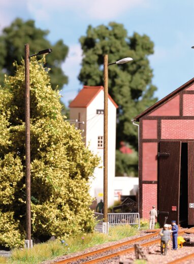 Busch 8748 - Stra&szlig;enleuchte wei&szlig; eckig TT