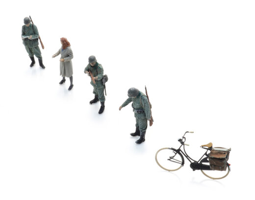 Artitec 5120023 - TT WM Checkpoint + Frau auf dem Fahrrad (4x)