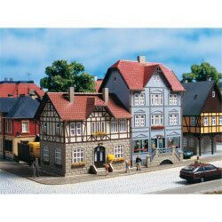 Auhagen 12346 - H0TT Wohnh&auml;user Bahnhofstra&szlig;e...