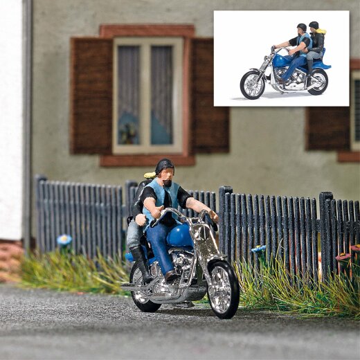 Busch 7860 - H0      Action Set: US Motorrad mit Bikerp&auml;rchen