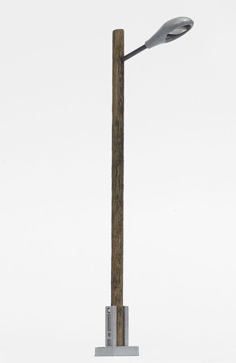 Busch 8744 -   TT    Stra&szlig;enleuchte mit Holzmast