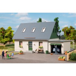 Auhagen 11454 - H0 Einfamilienhaus mit Garage